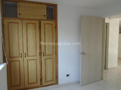Apartamento en venta en Alamos, Pereira · foto 5 de 13
