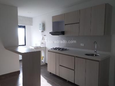 Apartamento en venta en Alamos, Pereira · foto 2 de 14