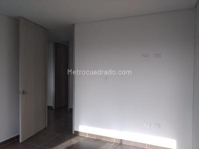 Apartamento en venta en Alamos, Pereira · foto 7 de 14