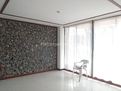Casa en venta en Pinares, Pereira · foto 3 de 17