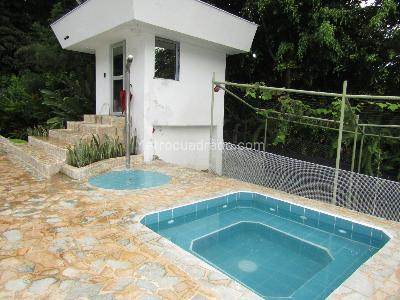 Casa de 5 alcobas en venta en Vía Cerritos, Pereira, 2000 m² · foto 2 de 20