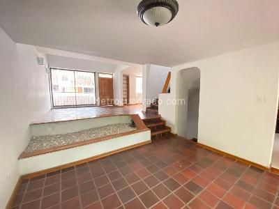 Casa de 3 alcobas en venta en Pinares, Pereira, 190 m² · foto 3 de 10