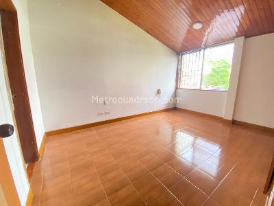 Casa de 3 alcobas en venta en Pinares, Pereira, 190 m² · foto 6 de 10