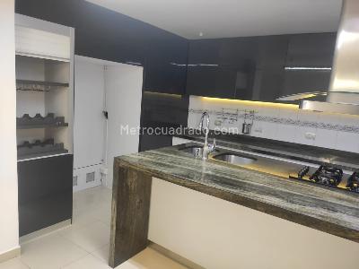 Casa en venta en Alamos, Pereira · foto 3 de 16