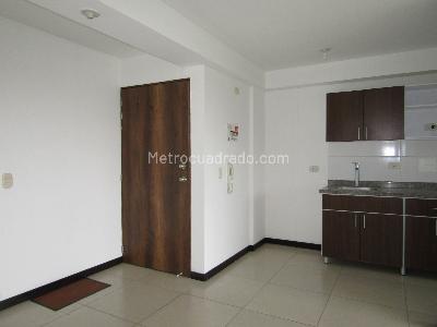 Apartamento en venta en Los Corales, Pereira · foto 2 de 15