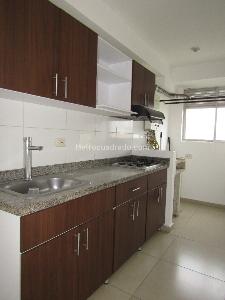 Apartamento en venta en Los Corales, Pereira · foto 4 de 15