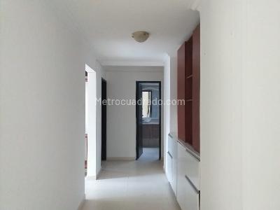 Apartamento en venta en Pinares, Pereira · foto 9 de 17