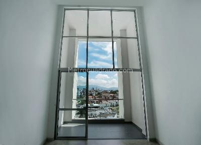 Apartamento en venta en Pinares, Pereira · foto 2 de 12