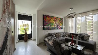 Casa de 3 alcobas en venta en Cerritos, Pereira, 243 m² · foto 11 de 20