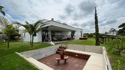 Casa de 3 alcobas en venta en Cerritos, Pereira, 243 m² · foto 8 de 20