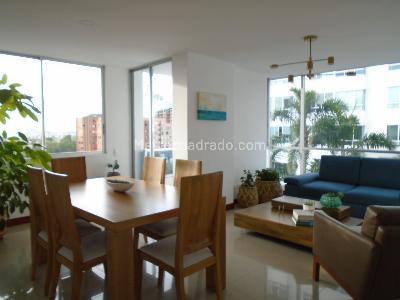 Apartamento de 2 alcobas en venta en Pinares, Pereira, 116 m² · foto 2 de 18