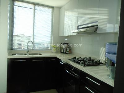 Apartamento de 2 alcobas en venta en Pinares, Pereira, 116 m² · foto 6 de 18