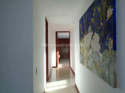 Apartamento de 2 alcobas en venta en Pinares, Pereira, 116 m² · foto 8 de 18