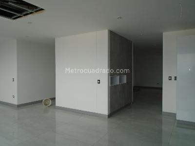 Apartamento en venta en Pinares, Pereira · foto 5 de 18