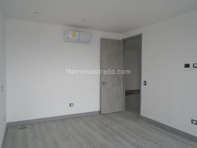 Apartamento en venta en Pinares, Pereira · foto 10 de 18