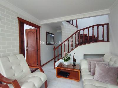 Casa en venta en Alamos, Pereira · foto 2 de 20
