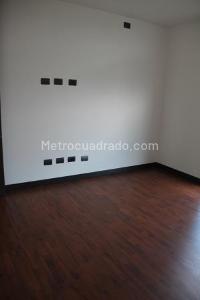 Apartamento en venta en Pinares, Pereira · foto 5 de 12