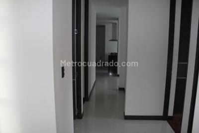 Apartamento en venta en Pinares, Pereira · foto 4 de 12