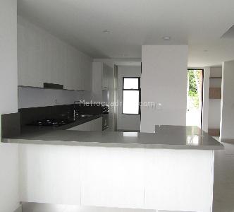Casa de 3 alcobas en venta en Belmonte, Pereira, 240 m² · foto 2 de 19