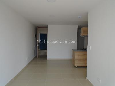 Apartamento en venta en Pinares, Pereira · foto 2 de 6