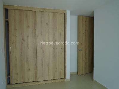Apartamento de 3 alcobas en venta en Pinares, Pereira, 80 m² · foto 9 de 13