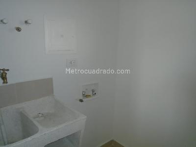Apartamento de 3 alcobas en venta en Pinares, Pereira, 80 m² · foto 5 de 13
