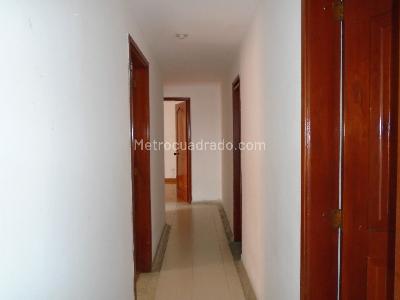 Apartamento en venta en Los Alpes, Pereira · foto 5 de 15