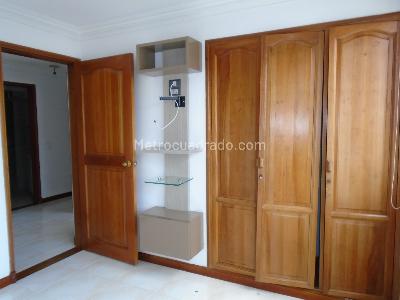 Apartamento en venta en Pinares, Pereira · foto 11 de 17