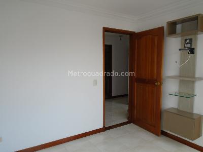Apartamento en venta en Pinares, Pereira · foto 12 de 17