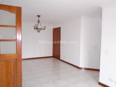 Apartamento en venta en Pinares, Pereira · foto 4 de 17