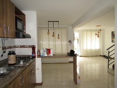 Casa en venta en Pereira, Pereira · foto 3 de 13
