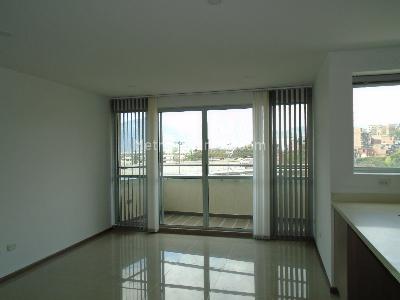 Apartamento en venta en Alamos, Pereira · foto 2 de 16