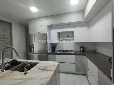 Apartamento en venta en Pinares Alto, Pereira · foto 4 de 20