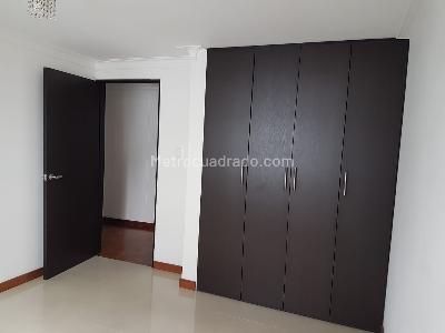 Apartamento en venta en Pinares, Pereira · foto 15 de 19