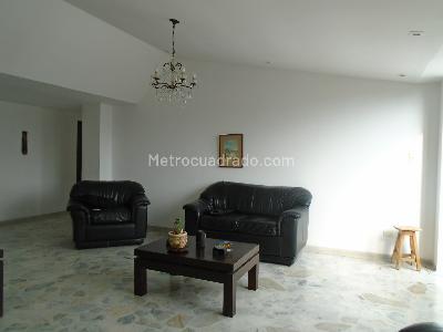Apartamento en venta en Pinares, Pereira · foto 3 de 12