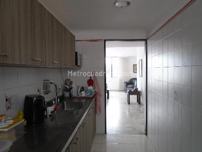 Apartamento en venta en Pinares, Pereira · foto 5 de 12