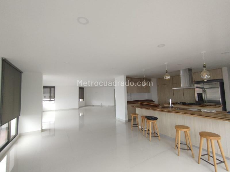 Piso – Pereira, Pinares de San Martín - Más
