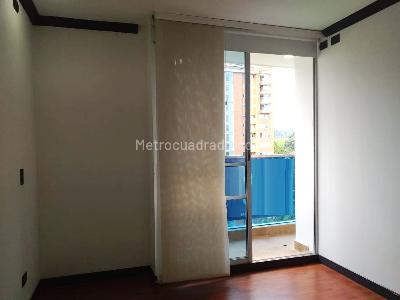 Apartaestudio en venta en Pinares, Pereira, 47 m² · foto 8 de 10