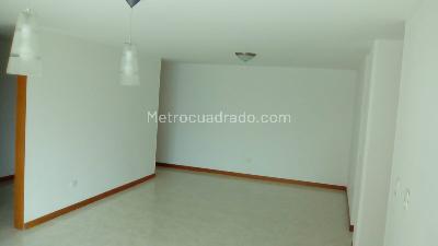 Apartamento en venta en Alamos, Pereira · foto 4 de 11