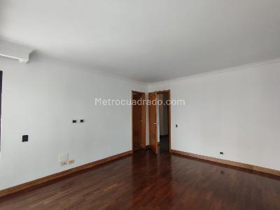 Apartamento de 3 alcobas en venta en Pinares, Pereira, 182 m² · foto 16 de 18
