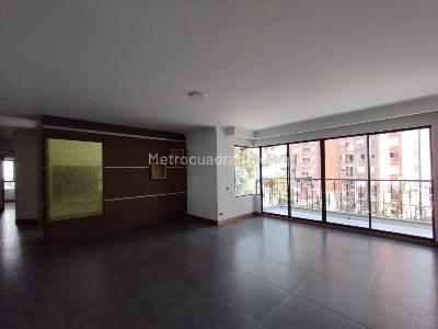 Apartamento de 3 alcobas en venta en Pinares, Pereira, 182 m² · foto 8 de 18