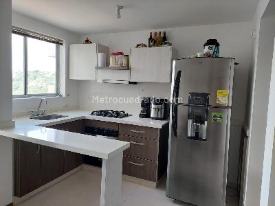 Apartamento en venta en Alamos, Pereira · foto 2 de 10