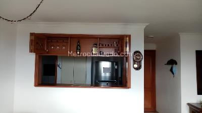 Apartamento en venta en Pinares, Pereira · foto 2 de 19