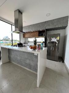Casa de 3 alcobas en venta en Cerritos, Pereira, 263 m² · foto 15 de 15