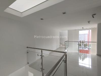 Casa de 4 alcobas en venta en Alamos, Pereira, 370 m² · foto 16 de 20