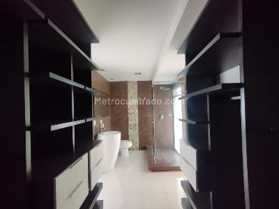 Casa de 4 alcobas en venta en Alamos, Pereira, 370 m² · foto 19 de 20