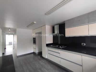 Casa de 4 alcobas en venta en Alamos, Pereira, 370 m² · foto 5 de 20