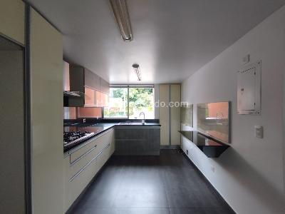 Casa de 4 alcobas en venta en Alamos, Pereira, 370 m² · foto 6 de 20