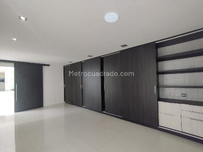 Casa de 4 alcobas en venta en Alamos, Pereira, 370 m² · foto 11 de 20