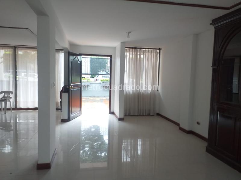 Casa – Pereira, Pinares de San Martín - Más